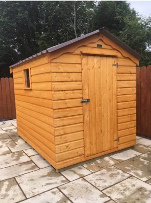Deluxe Sheds - STEEL ROOF